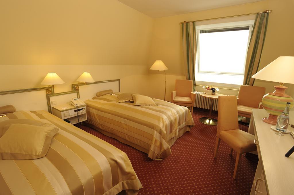 Panoramahotel Waldenburg Waldenburg  Room photo